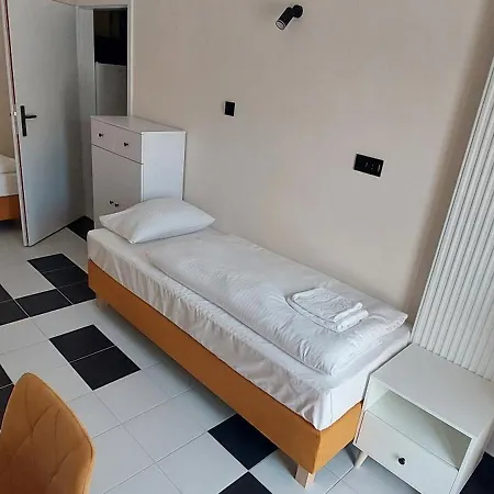 Tumski 24h Self Check-in 3*